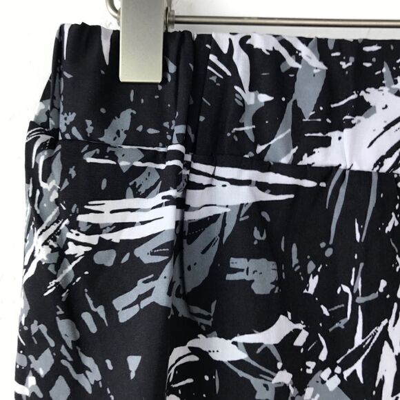 Fabletics Clarissa Black White Palm Leaf Print Pencil Skirt XS NWT - Picture 3 of 7